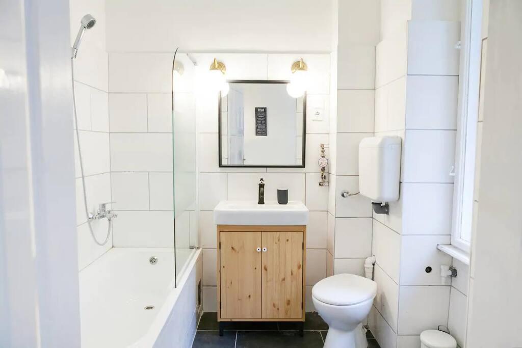 Central 30M2 A/C Apartment, 3 Min From Ny Cafe Budapest Kültér fotó